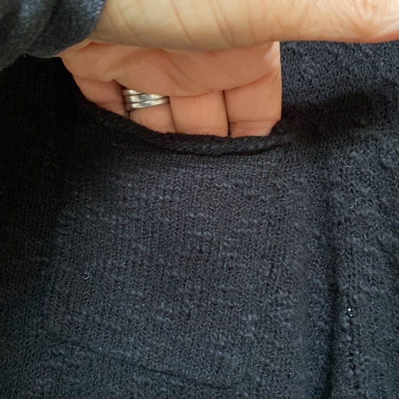 Hollister sweater - Picture 3 of 10